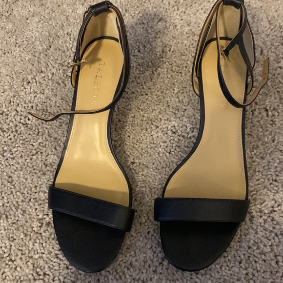 Navy sandals - Picture 2 of 8